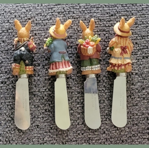 Unique Boston Warehouse Spreaders Set of 4 Spring Bunny Stainless Steel Knives - Picture 6 of 6